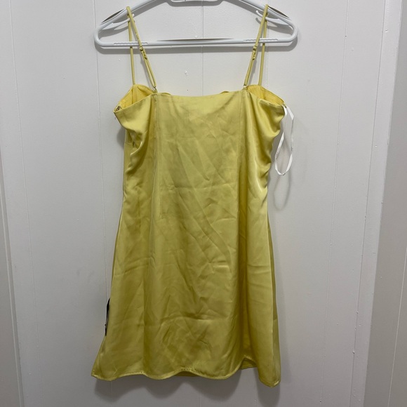 🆕 Lulus Such a Delight Yellow Dress - Picture 9 of 9